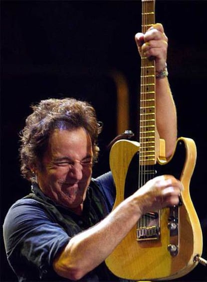 Bruce Springsteen, durante su concierto en el Palais Ominisport de Bercy.