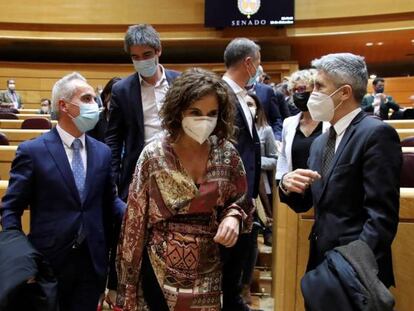 La ministra de Hacienda María Jesús Montero tras el Pleno del Senado en el que se han aprobado los presupuestos generales del próximo año.