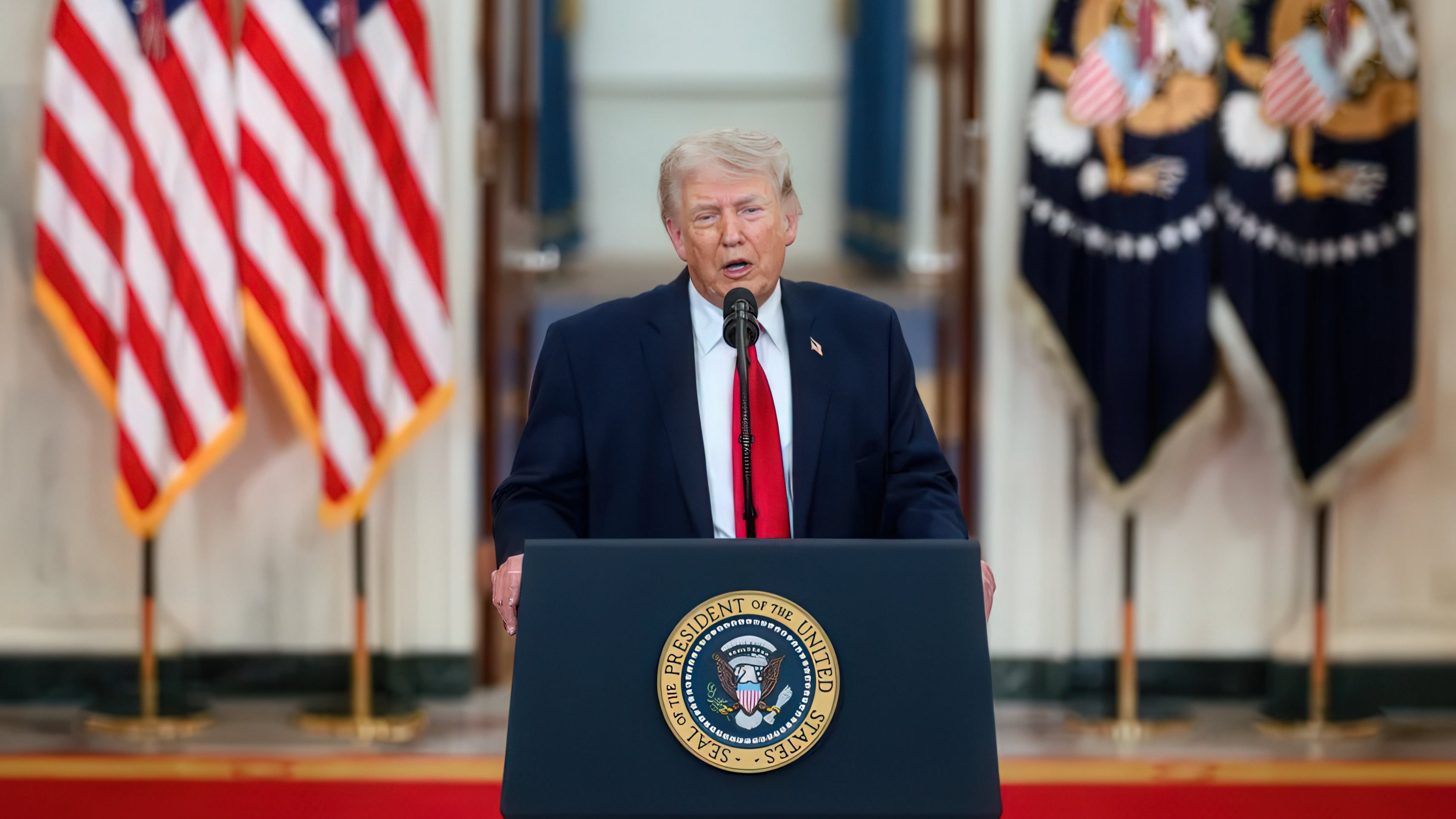 İran ile Amerika Birleşik Devletleri arasındaki barış, Trump'ın dalgalanmaları tehdidi altında Pakistan'da müzakere edilecek.