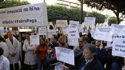 Protesta de los institutos tecnol&oacute;gicos por la deuda del Consell.