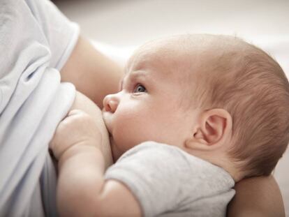 La lactancia materna, clave para la salud digestiva futura del recién nacido