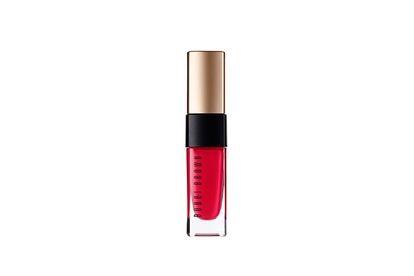 La barra de labios mate de Bobbi Brown
¿Cómo mantener el color intenso de tu boca durante la noche más alocada del año? La solución se concentra en las nuevas barras de labios mate de Bobbi Brown. Disponible en ocho deliciosas tonalidades y creada con pigmentos en polvo y mantequilla de mango, aporta brillo, comodidad y un color mate intenso durante más de 12 horas. Precio: 37 euros.