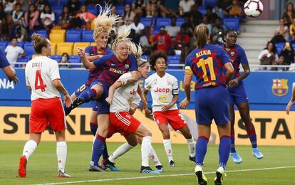 Van der Gragt, en la acción que acabó en el segundo gol del Barça.