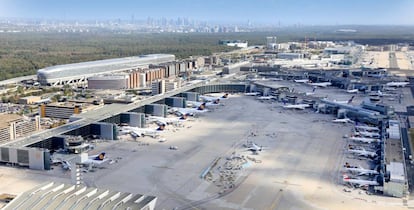 Vista aérea del aeropuerto de Fráncfort.