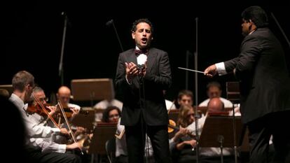 El tenor peruano durante la actuaci&oacute;n en Peralada.