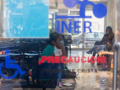 Pacientes en el Instituto Mexicano de Enfermedades Respiratorias, de Ciudad de México.