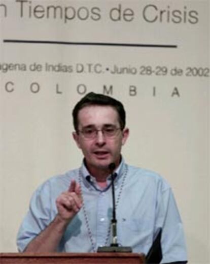 Álvaro Uribe, durante su participación en el oro sobre el papel del sector privado en países en crisis, en Cartagena de Indias.