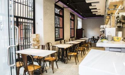 Comedor del restaurante Dos Estaciones, en Valencia.