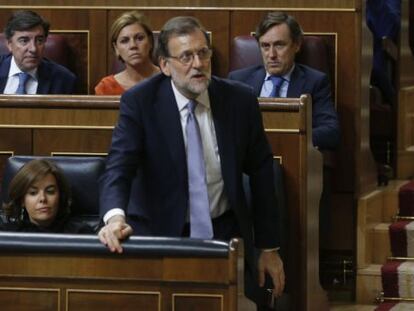 Mariano Rajoy, presidente del Gobierno en funciones y candidato a la investidura, vota esta tarde en la primera votación de su investidura.