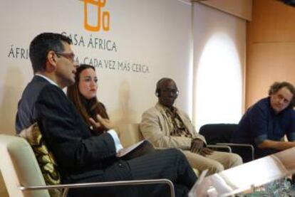 Imagen de la presentación del especial de "Altair" sobre Dakar, ayer, en Casa África.