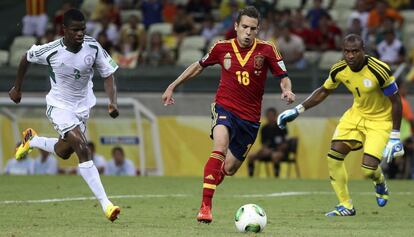 Jordi Alba se dispone a marcar el tercer gol