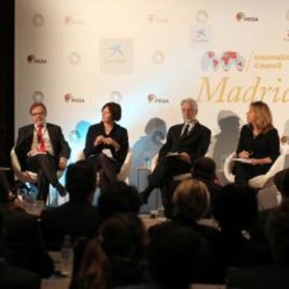 Los intengrantes de la primera mesa de debate de las jornadas sobre el futuro del periodismo organizadas por PRISA y The Paley Center for Media