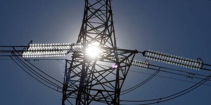 Tendido eléctrico en España.