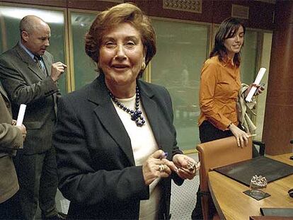 La presidenta del Tribunal Vasco de Cuentas, María Asunción Macho, en una reunión de una comisión parlamentaria en junio de 2002.
