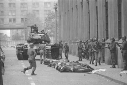 Militares chilenos durante el golpe de Estado de 1973.