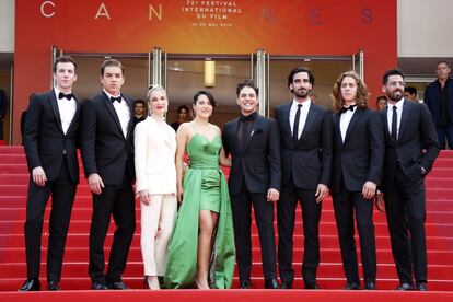 El director de 'Matthias & Maxime', Xavier Dolan, posa con el resto de elenco de la película.