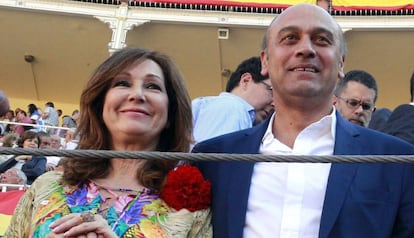 Ana Rosa Quintana i Juan Muñoz, en una imatge d'arxiu.