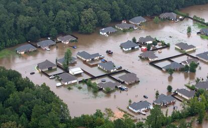 Barrios enteros de ciudades de Luisiana han quedado inundados.