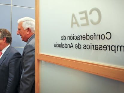 Juan Ignacio Zoido, presidente del PP andaluz y Santiago Herrero, de la Confederación de Empresarios de Andalucía.