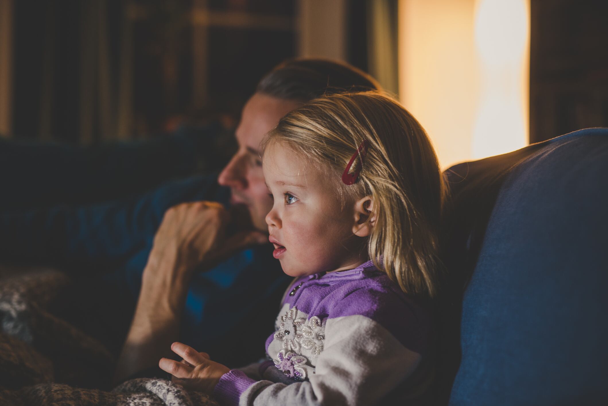 ¿Por qué los niños no se cansan de ver la misma película y escuchar el mismo cuento?