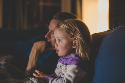 ¿Por qué los niños ven muchas veces la misma película?