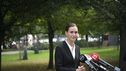 La primera ministra finlandesa, Sanna Marin, en una rueda de prensa el día 23 tras una reunión con embajadores extranjeros en Helsinki.