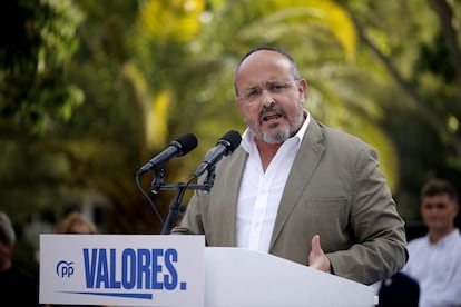 El presidente del PP catalán, Alejandro Fernández, durante un acto del partido en Castelldefels.