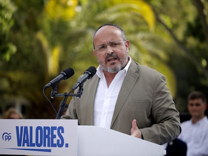 El presidente del PP catalán, Alejandro Fernández, durante un acto del partido en Castelldefels.