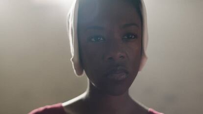 Samira Wiley como Moria en 'The Handmaid's Tale'.