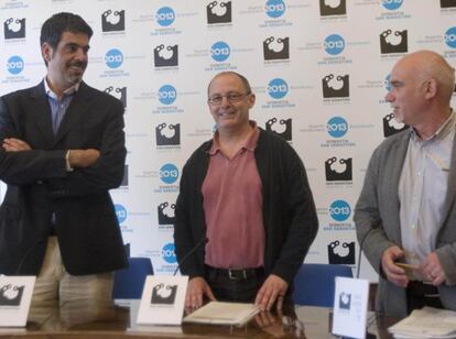 De izquierda a derecha, Goia, Izagirre y Iñaki Gurrutxaga, durante su comparecencia.