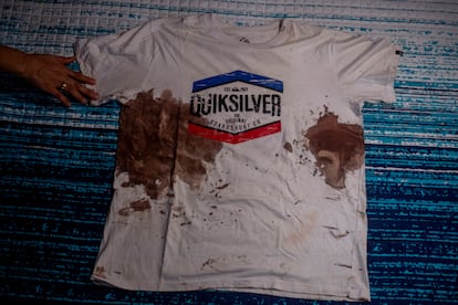 Camiseta que usaba Gonzalo Montoya el día que fue asesinado.