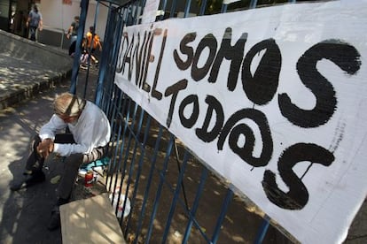 Cartel de apoyi al joven Daniel Zamudio en Santiago de Chile.