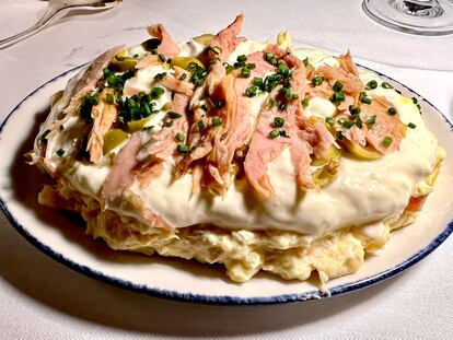 Ensaladilla con bonito del restaurante Torre de Sande, Cáceres.