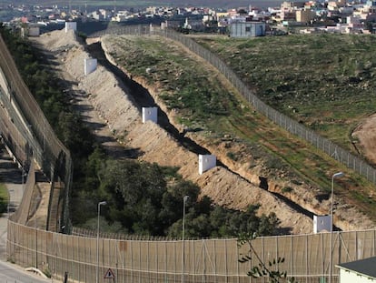 Valla fronteriza de Melilla con Marruecos, levantada para tratar de evitar la llegada de inmigrantes de forma ilegal.