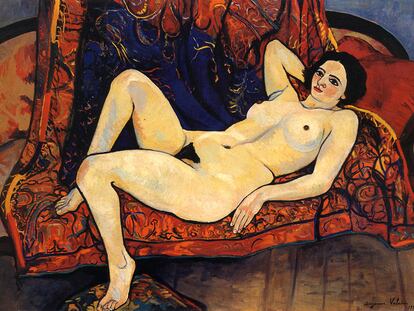 Desnudo sobre un sofá rojo (1920), de Suzanne Valadon.