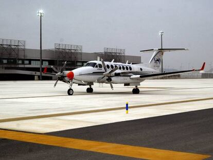 Una aeronave, en el aeropuerto de Corvera.