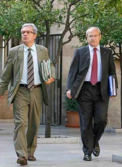 Joan Saura y José Montilla, ayer, antes del Consell Executiu.