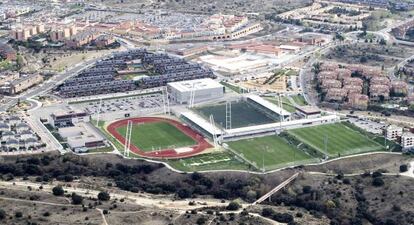 Fotograf&iacute;a a&eacute;rea de Las Rozas con la Ciudad del F&uacute;tbol en primer t&eacute;rmino.