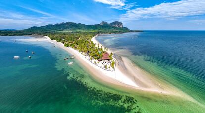 Vista aérea de Koh Muk, en las islas tailandesas de Trang.