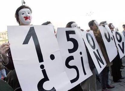 Protesta del Foro Español de la Familia por no poder defender su iniciativa en el Congreso.