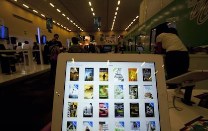 Un 'ebook' en la zona digital de la Feria Internacional del Libro de Guadalajara (México).