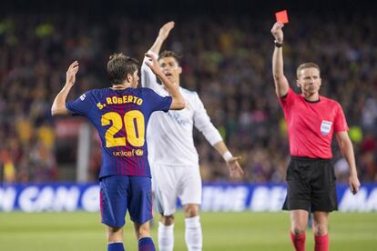 Sergi Roberto es expulsado después de agredir a Marcelo.