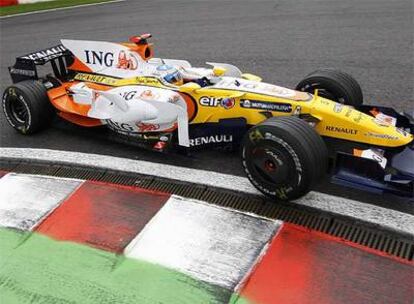 Alonso pilota el R28 durante el último Gran Premio de Bélgica.