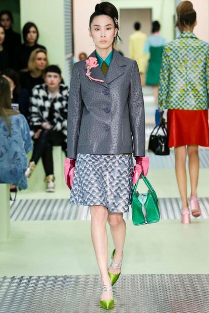 desfile prada milan atoño 2015