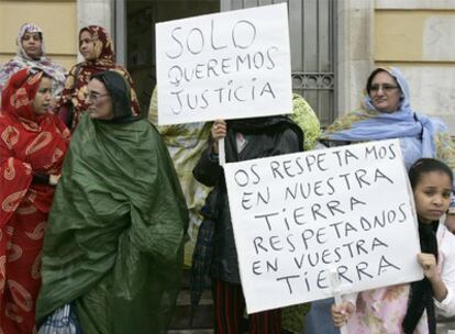 La condena al padre de una  niña mauritana por obligarla a casarse levantó protestas.