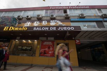 Los estudiantes del centro de FP Teide de la calle Alcalá tienen un salón de juego bajo sus aulas.