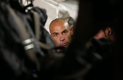 El entranador del Rayo, Paco Jémez, atiende a los medios.