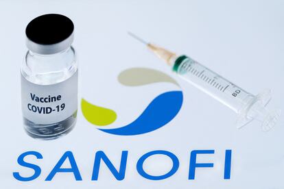 El laboratorio francés Sanofi ha anunciado este martes que renuncia a producir una vacuna ARNm contra la covid-19