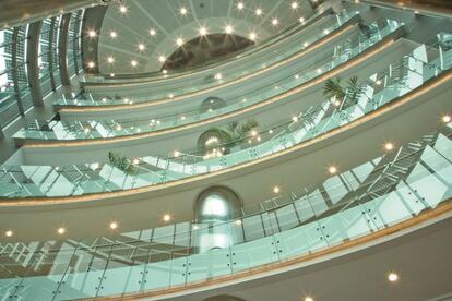 Interior de la torre Titania, perteneciente a El Corte Inglés.