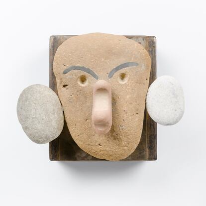 ‘Bécassine’, 1997. Hierro, piedra, plomo y ladrillo. 26,5 x 32 x 38. Colección particular. 